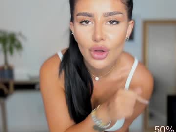 moniqueeass
